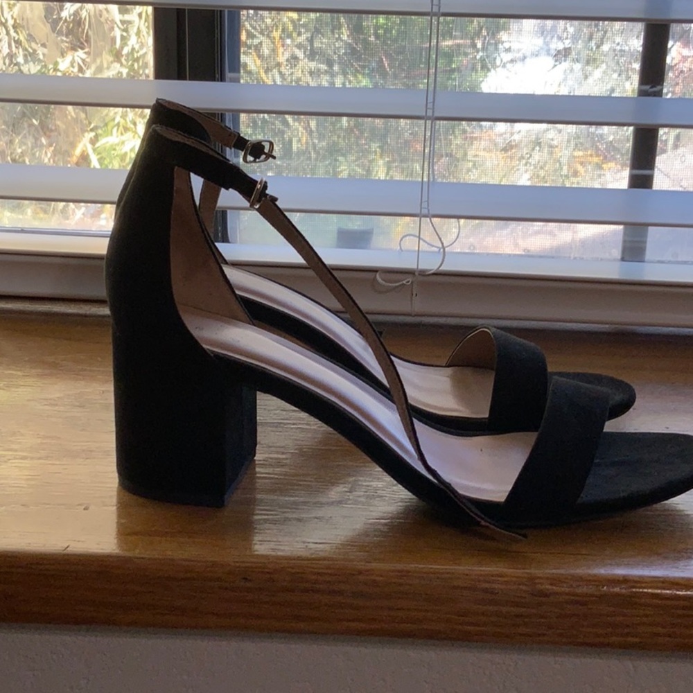 A New Day strappy healed sandal